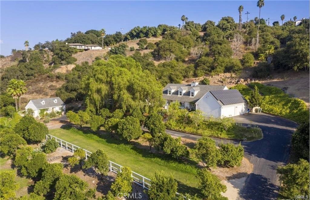 3945 Pala Mesa Property Photo 2