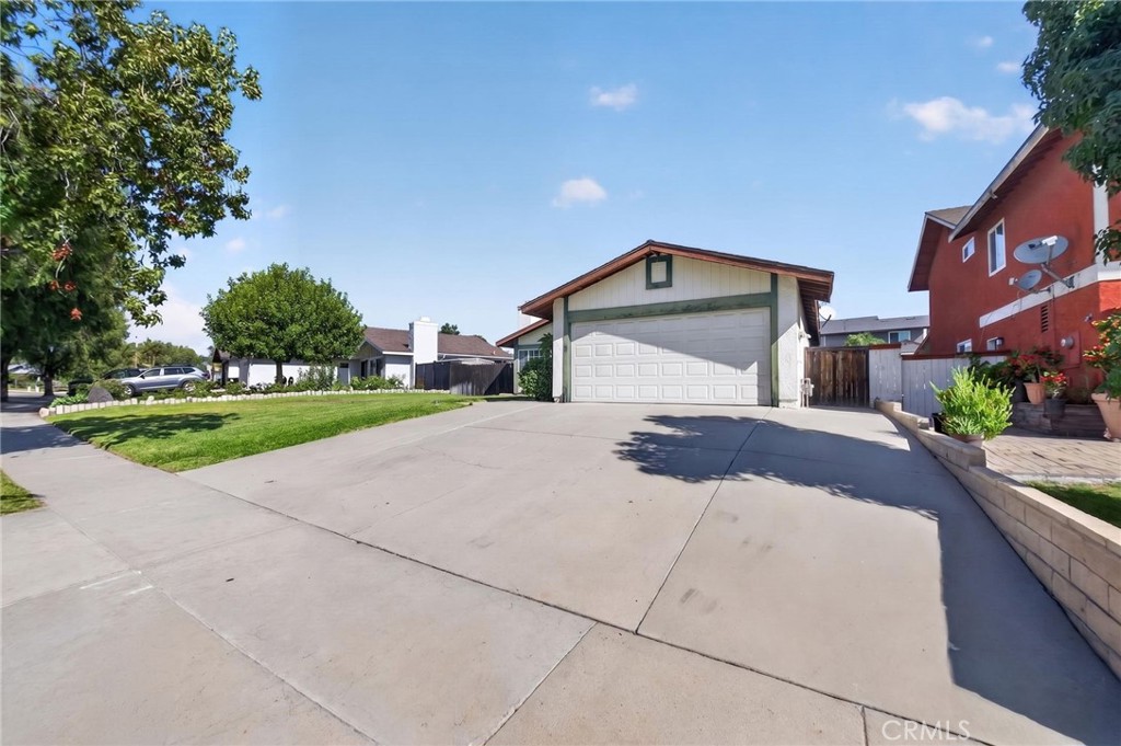 1141 Fallbrook Drive Property Photo 4
