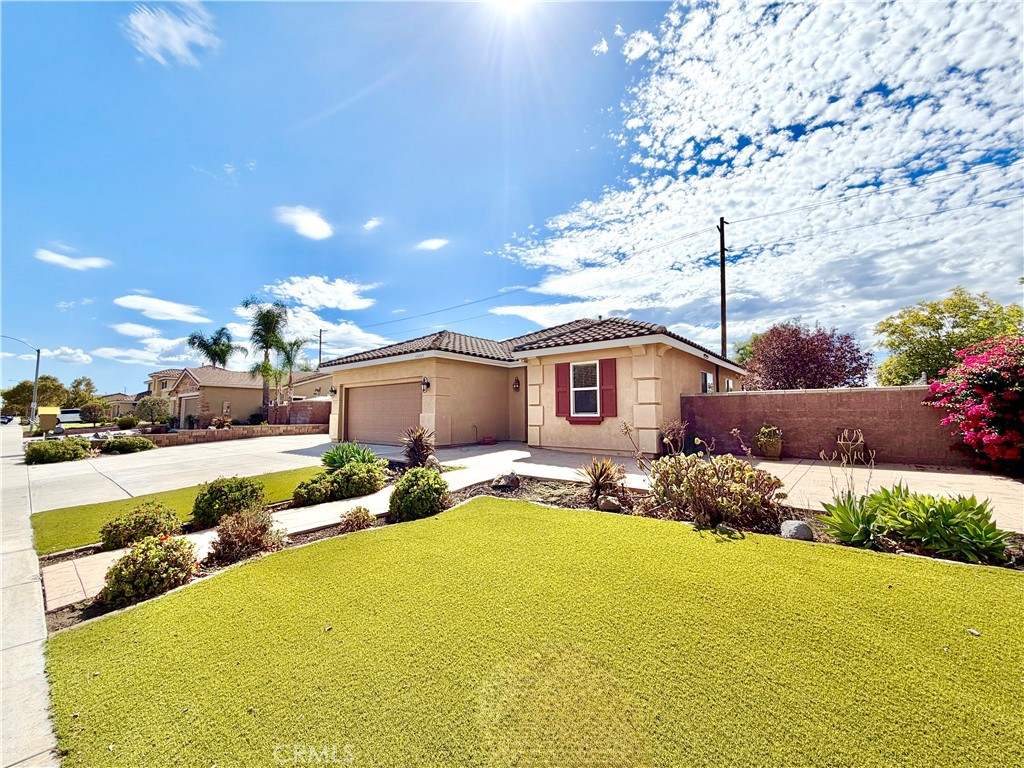 33205 Gypsum Street Property Photo 2