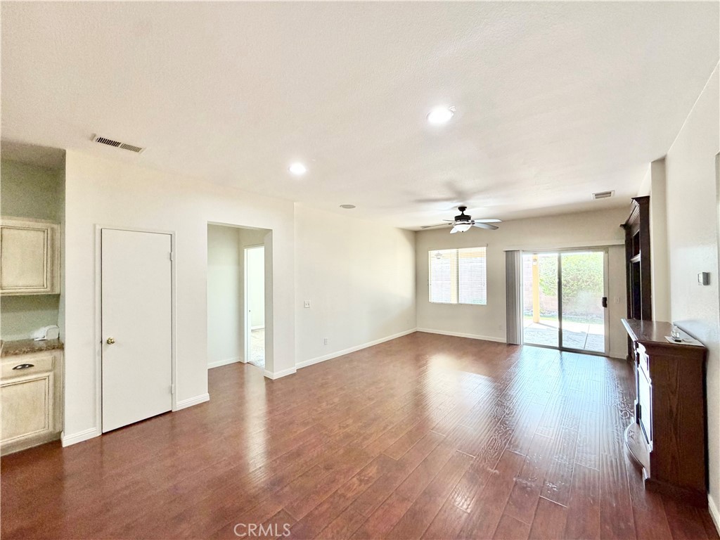 33205 Gypsum Street Property Photo 10