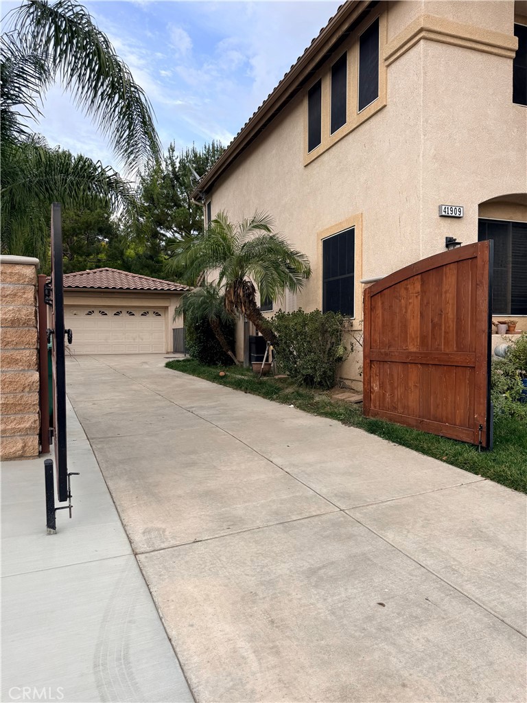 41909 Black Mountain Property Photo 4