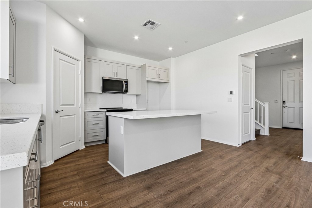 27207 Stardust Avenue Property Photo 11