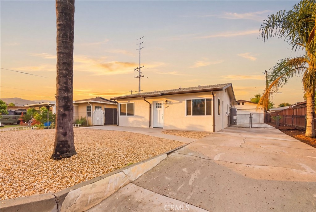 5538 N Aspan Property Photo 2
