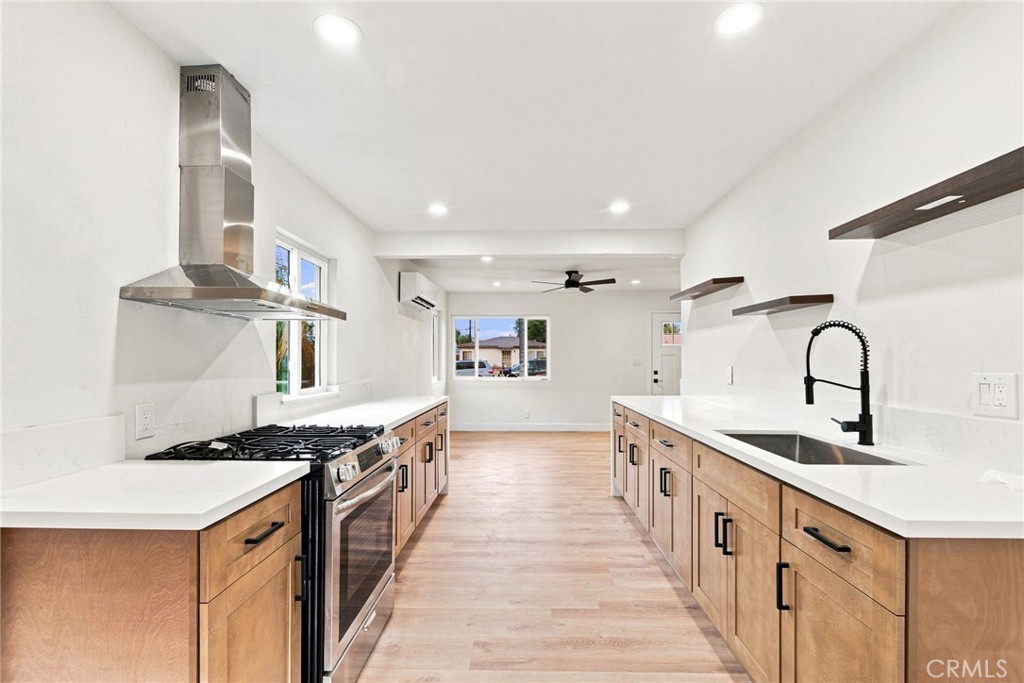 5538 N Aspan Property Photo 8