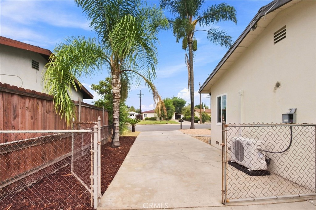 5538 N Aspan Property Photo 24