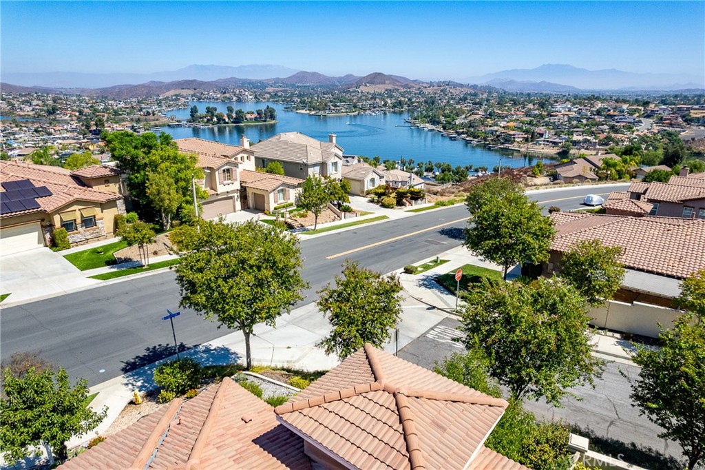 58 Via De La Valle Property Photo 3