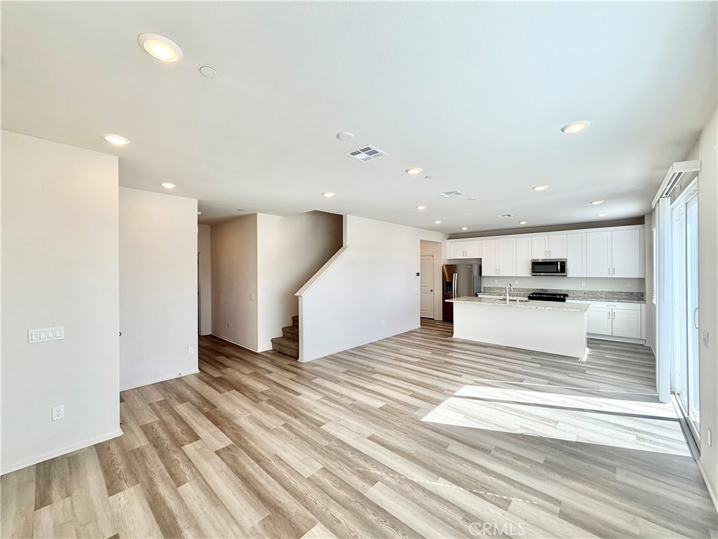 31799 Woodbank Way Property Photo 6