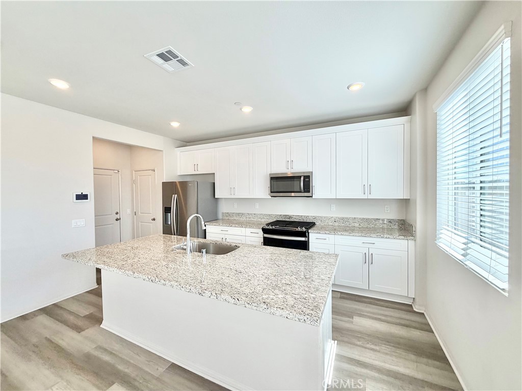 31799 Woodbank Way Property Photo 8