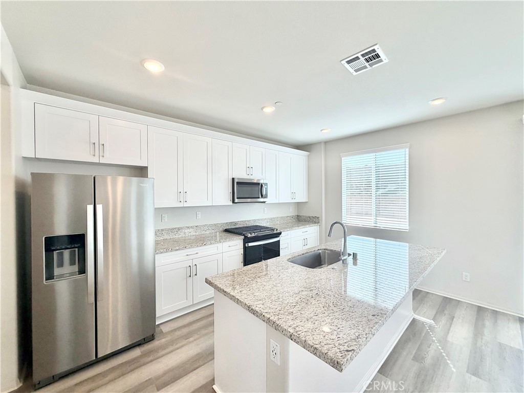 31799 Woodbank Way Property Photo 9