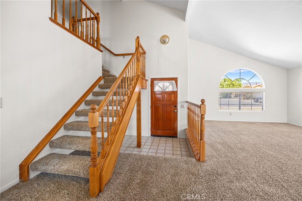 2561 Jeffery Property Photo 3