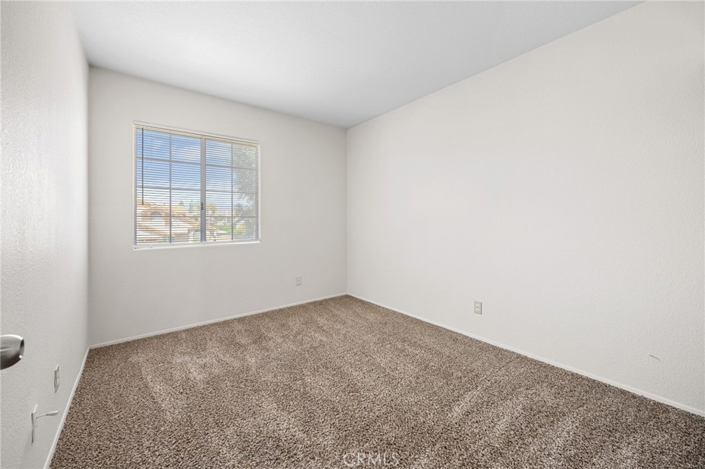 2561 Jeffery Property Photo 25