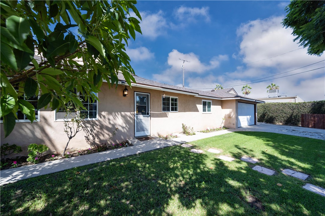 650 S Hazelwood Property Photo 3