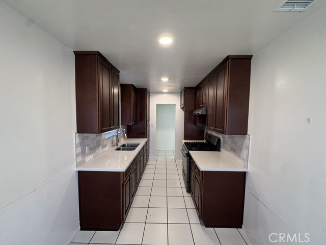 498 S Vernon Property Photo 4
