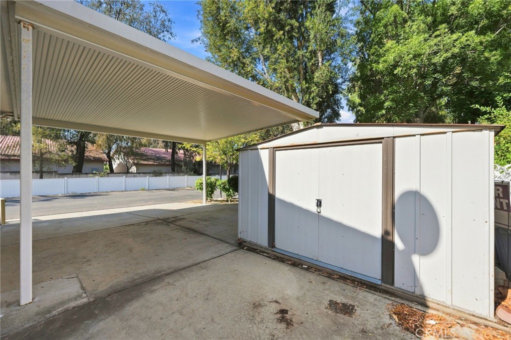 31130 S General Kearny Road 190 Property Photo 14