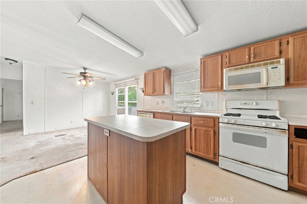 31130 S General Kearny Road 190 Property Photo 29