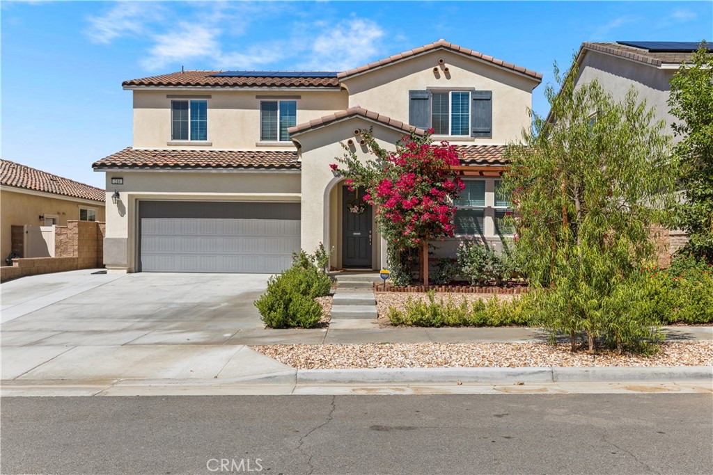 214 Knotgrass Street Property Photo 1