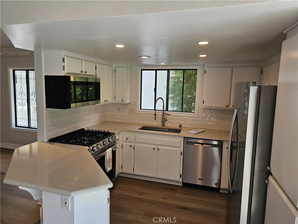2825 Forest View Way Property Photo 10
