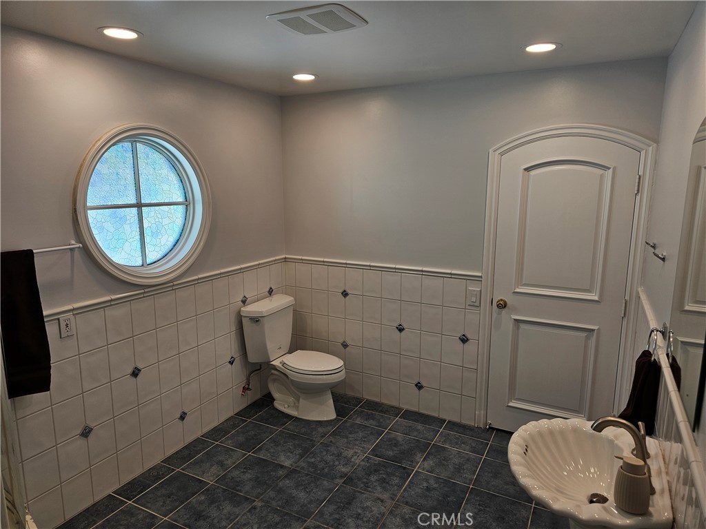 2825 Forest View Way Property Photo 32