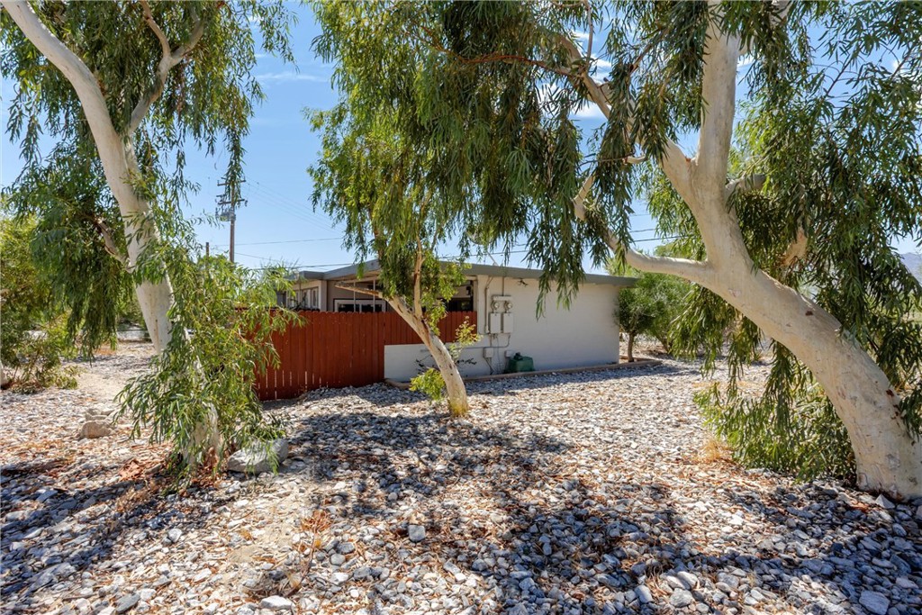 12909 Cactus Property Photo 23
