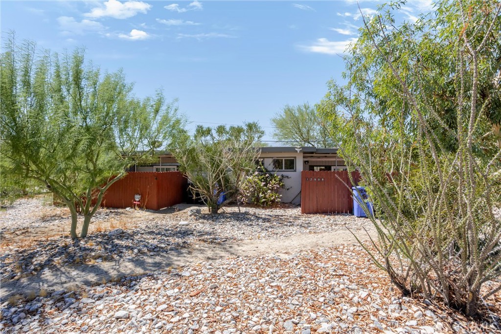 12909 Cactus Property Photo 24