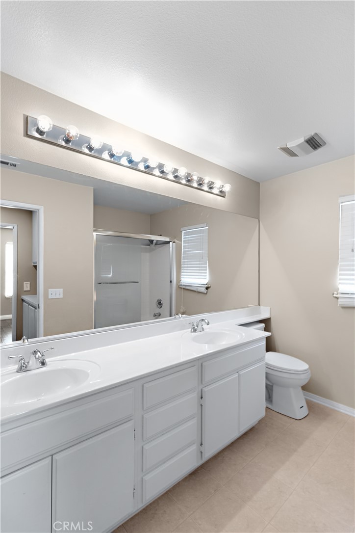 255 Roxanne Lane 128 Property Photo 14