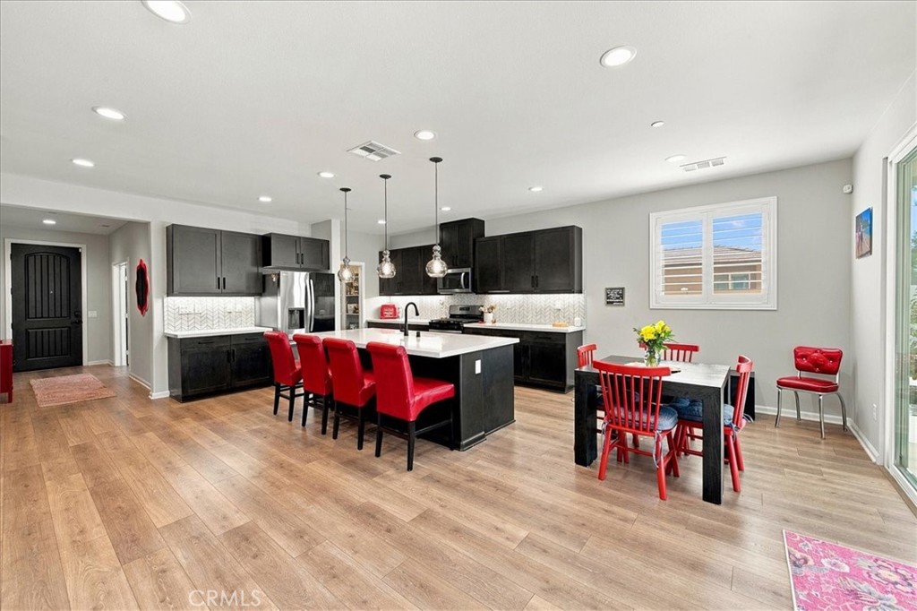 22039 Sky Meadow Property Photo 9