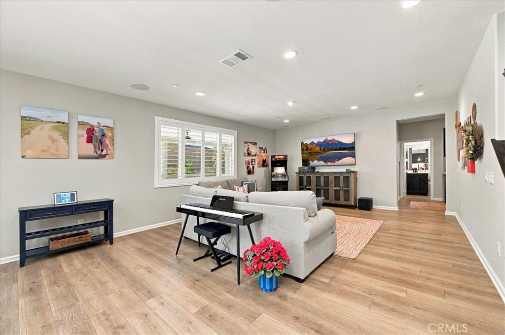 22039 Sky Meadow Property Photo 14