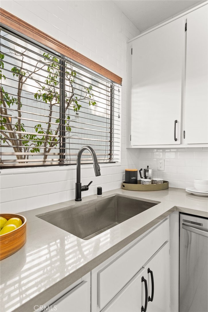 2500 Abbot Kinney Boulevard 5 Property Photo 2