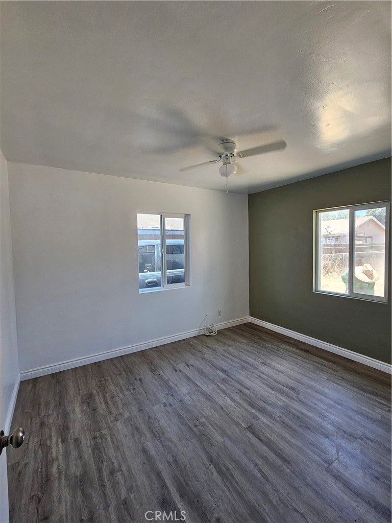 712 E Whittier Property Photo 8
