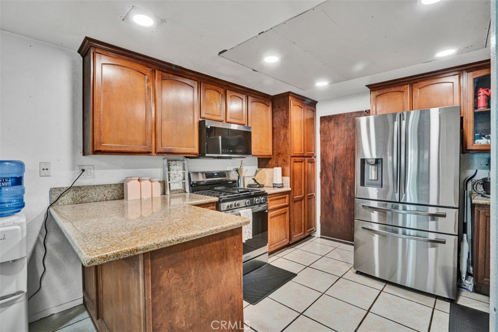 1173 S Cactus Property Photo 10