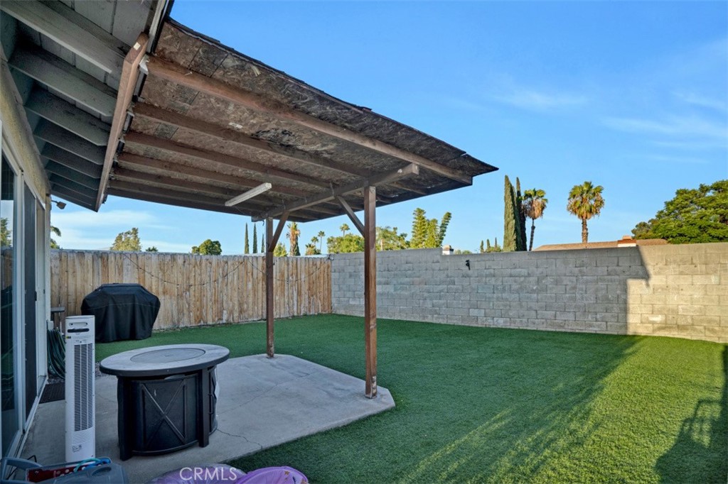 1173 S Cactus Property Photo 23