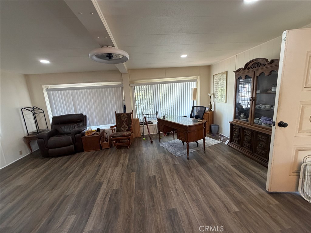332 N Lyon Avenue 107 Property Photo 7