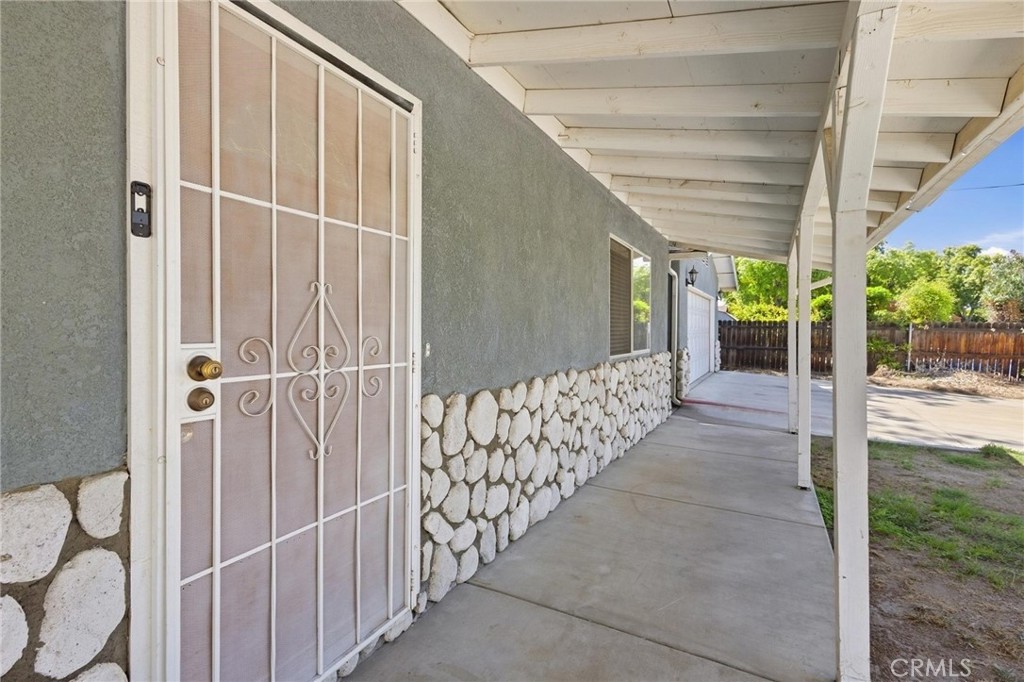 43233 Whittier Property Photo 8