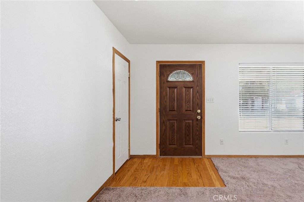 43233 Whittier Property Photo 9