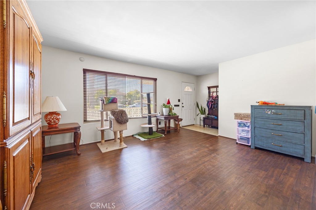 1400 Teakwood Property Photo 4