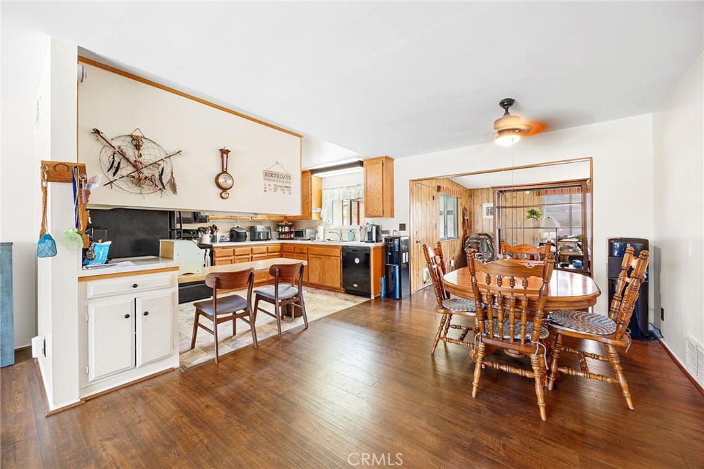 1400 Teakwood Property Photo 6