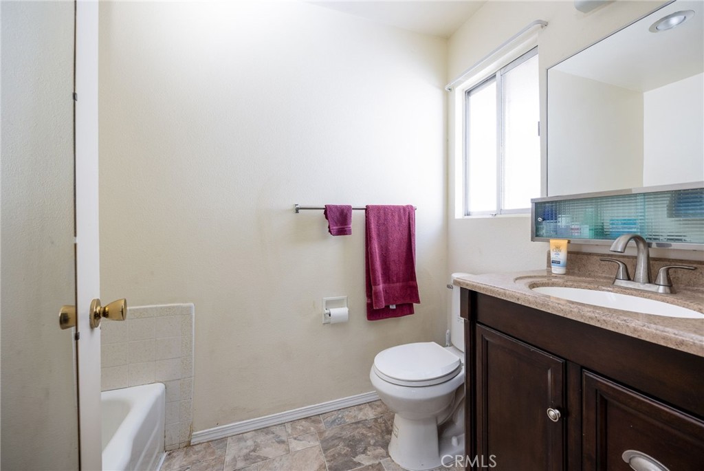 1400 Teakwood Property Photo 20