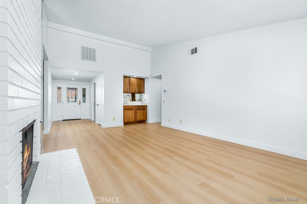 1329 Hickory Drive Property Photo 8