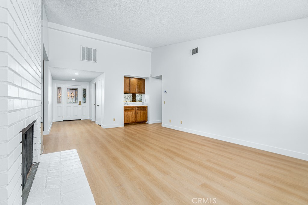 1329 Hickory Drive Property Photo 9