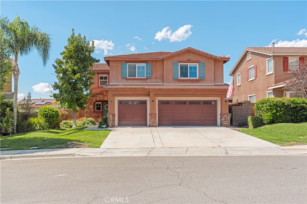 53217 Flutterbye Property Photo 1