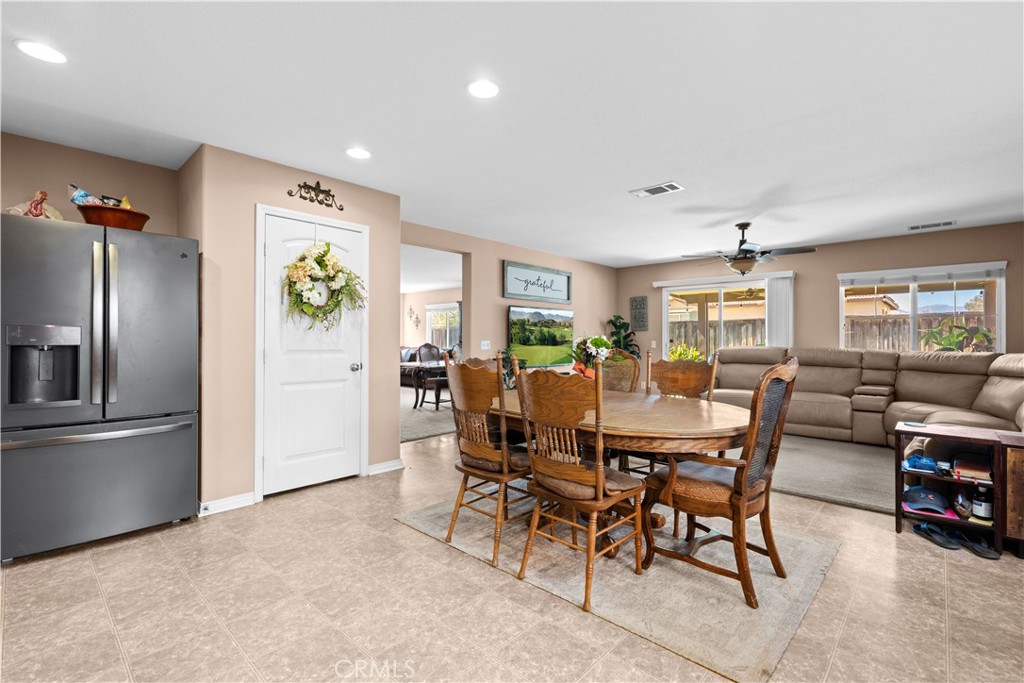 53217 Flutterbye Property Photo 10