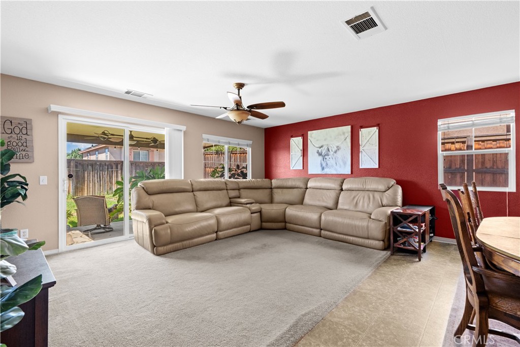 53217 Flutterbye Property Photo 13