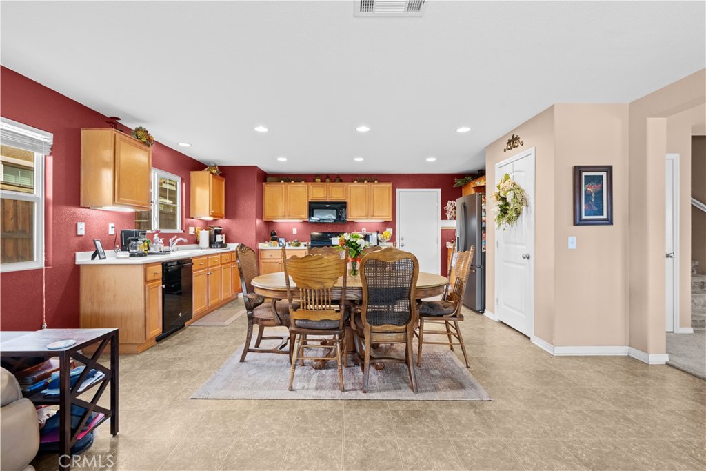 53217 Flutterbye Property Photo 14