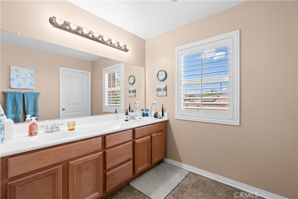 53217 Flutterbye Property Photo 27
