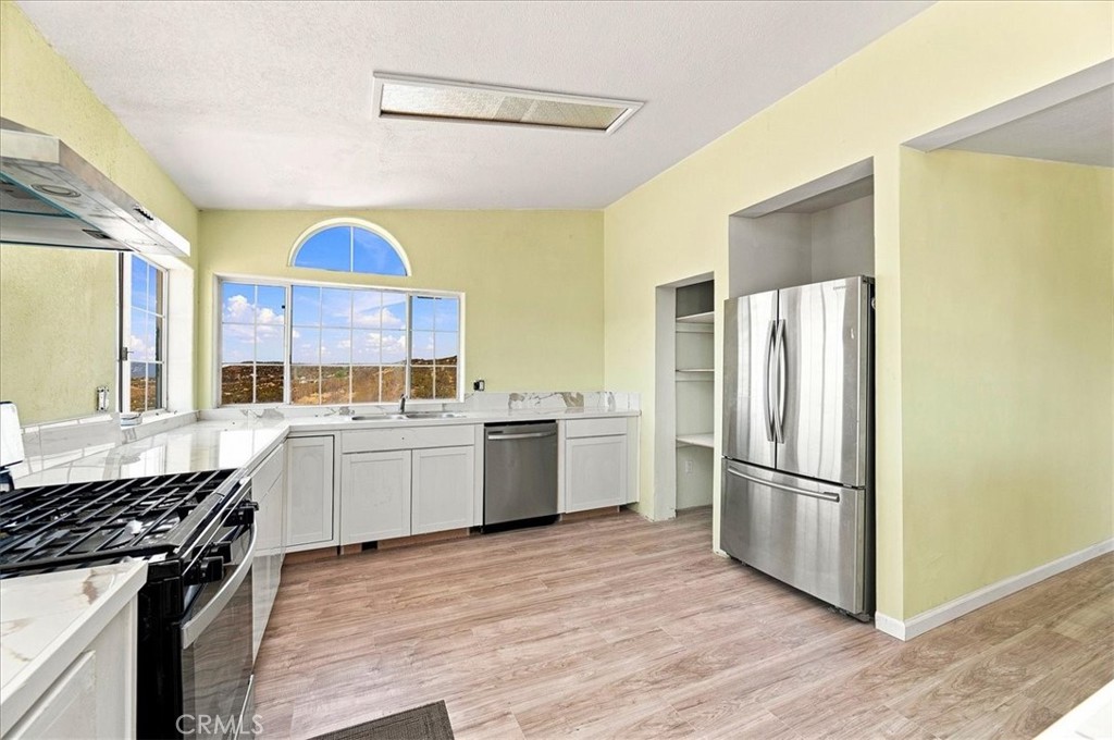 61200 Indian Paint Brush Property Photo 17