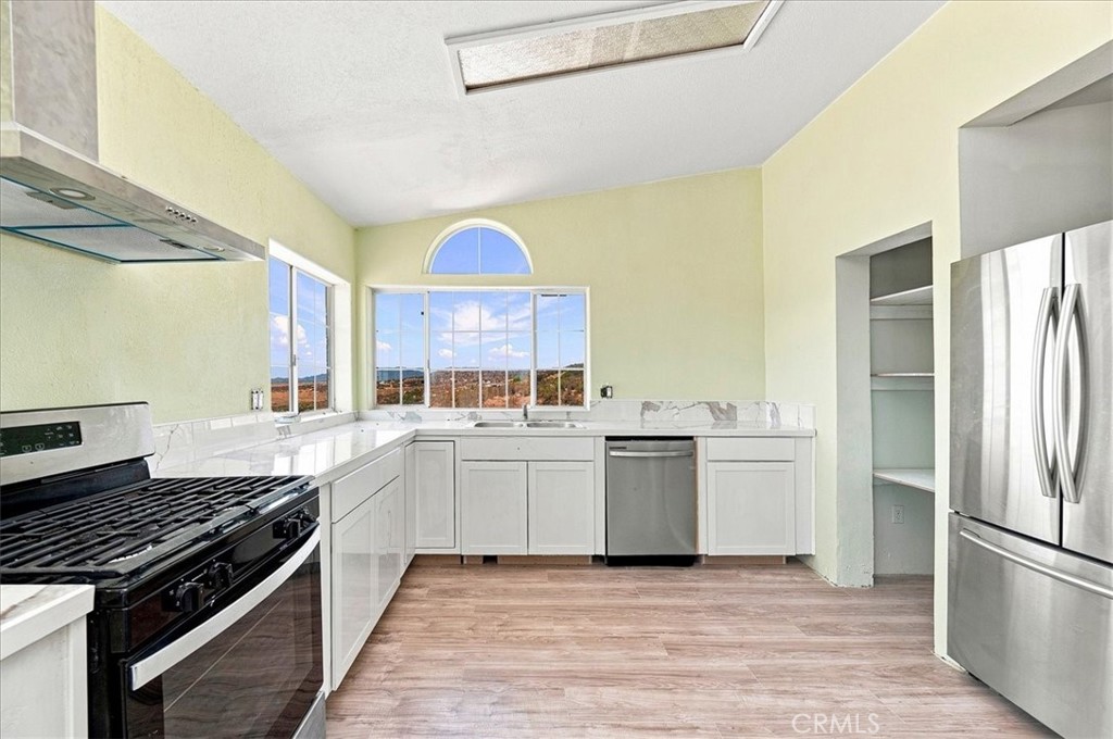 61200 Indian Paint Brush Property Photo 19