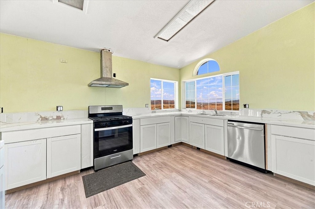 61200 Indian Paint Brush Property Photo 20