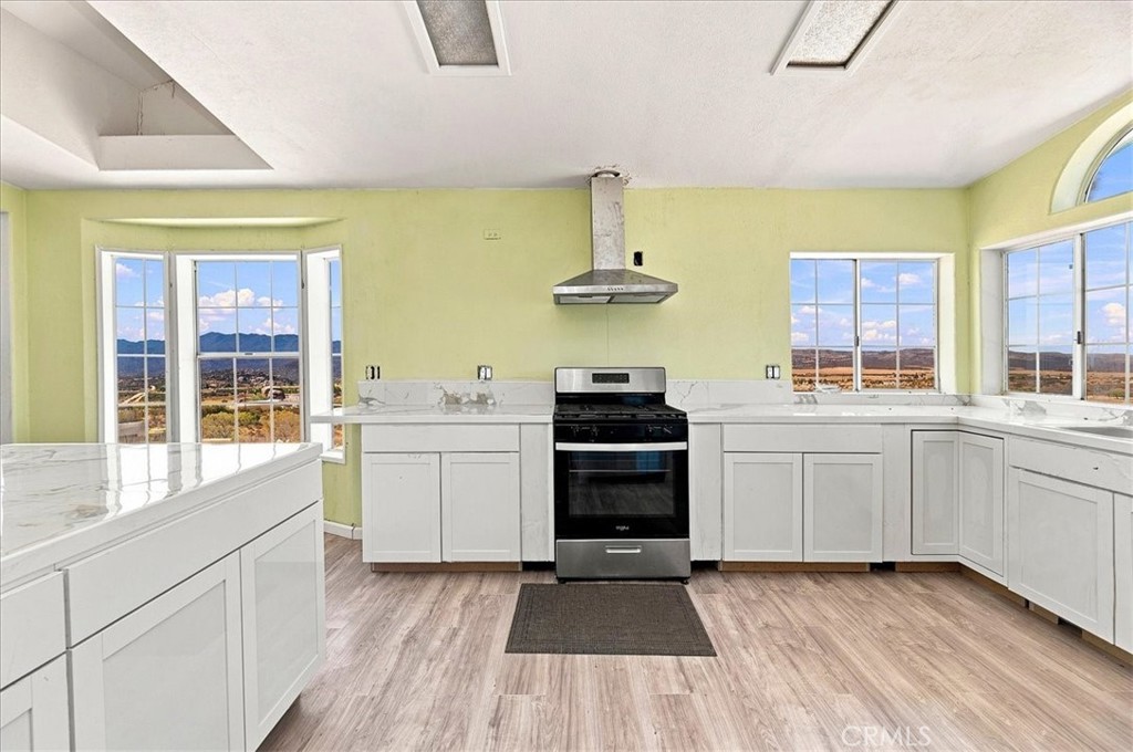 61200 Indian Paint Brush Property Photo 21
