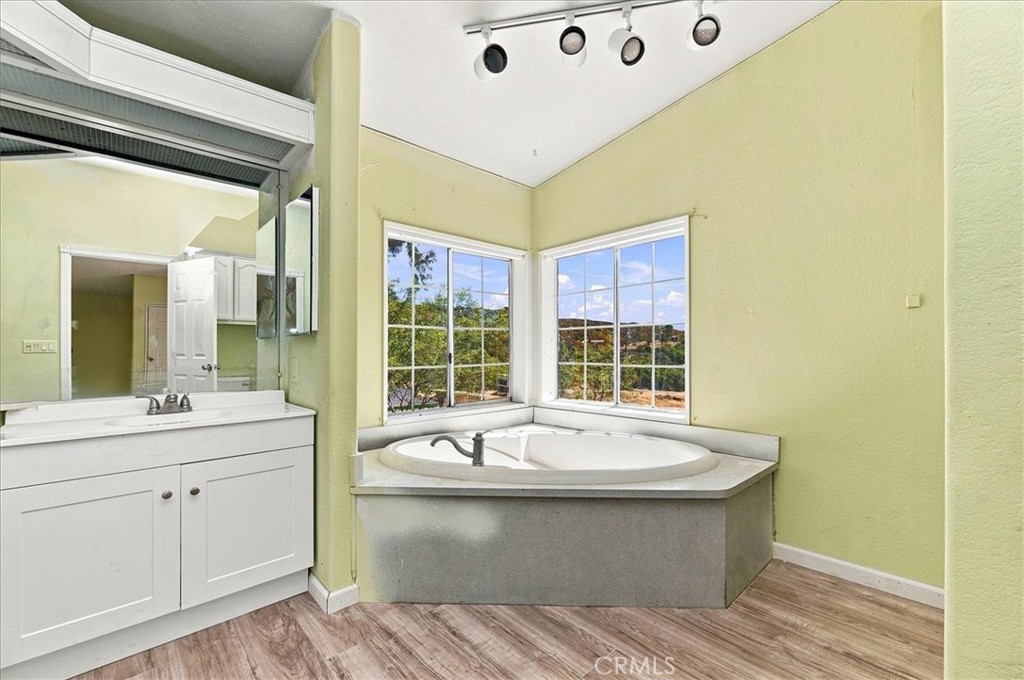 61200 Indian Paint Brush Property Photo 31