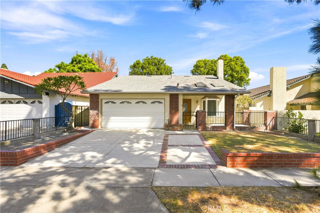 13633 Beach Street Property Photo